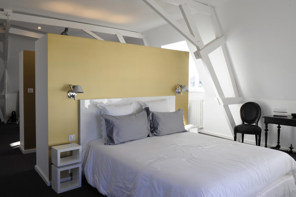 Chambres D'Hotes Les Tilleuls Cognac Ruang foto