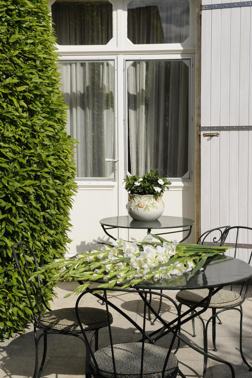 Chambres D'Hotes Les Tilleuls Cognac Bagian luar foto